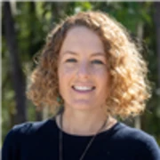 Dr Laura Roche