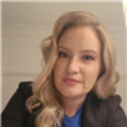 Dr Louise Thornton