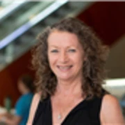 Dr Suzanne Macqueen